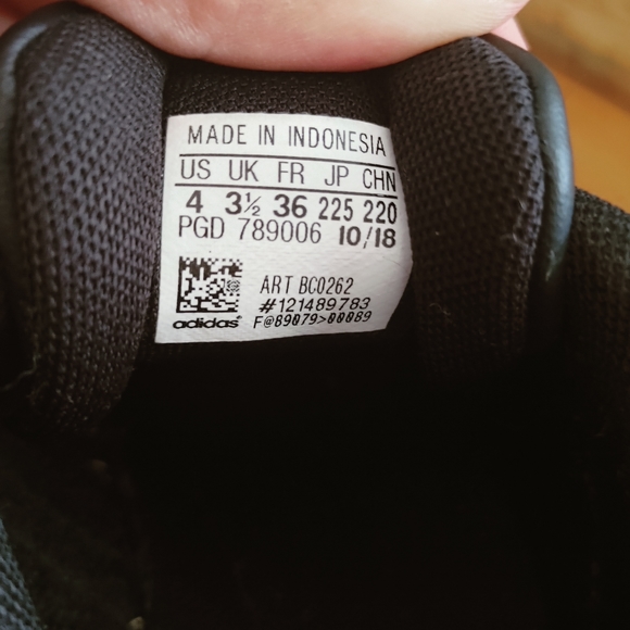 Adidas leather Tennis Shoes - Picture 4 of 5